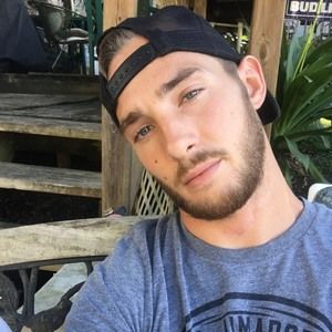 Meet your Posher, Logan